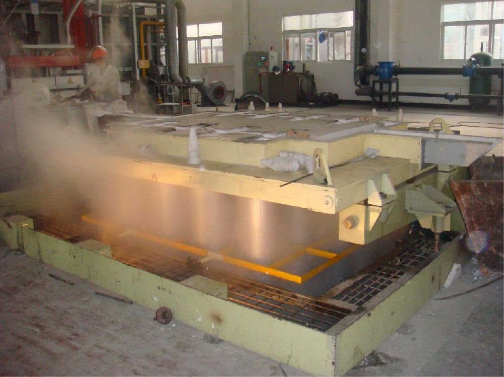 外導式液壓半連續(xù)鑄造機